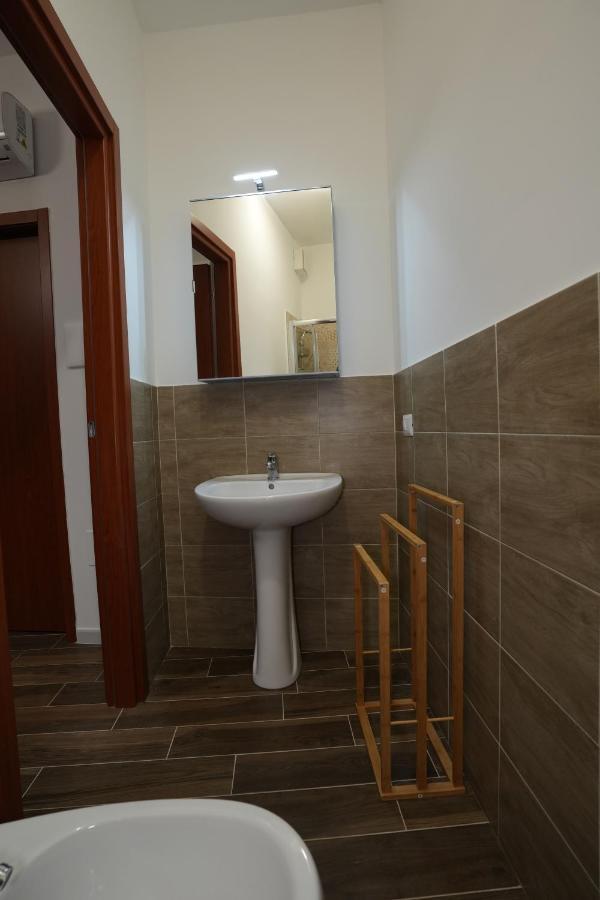 La Stradina Apartment Mola di Bari Bagian luar foto