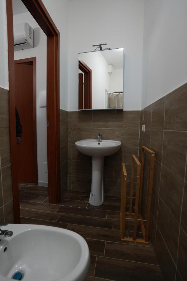 La Stradina Apartment Mola di Bari Bagian luar foto