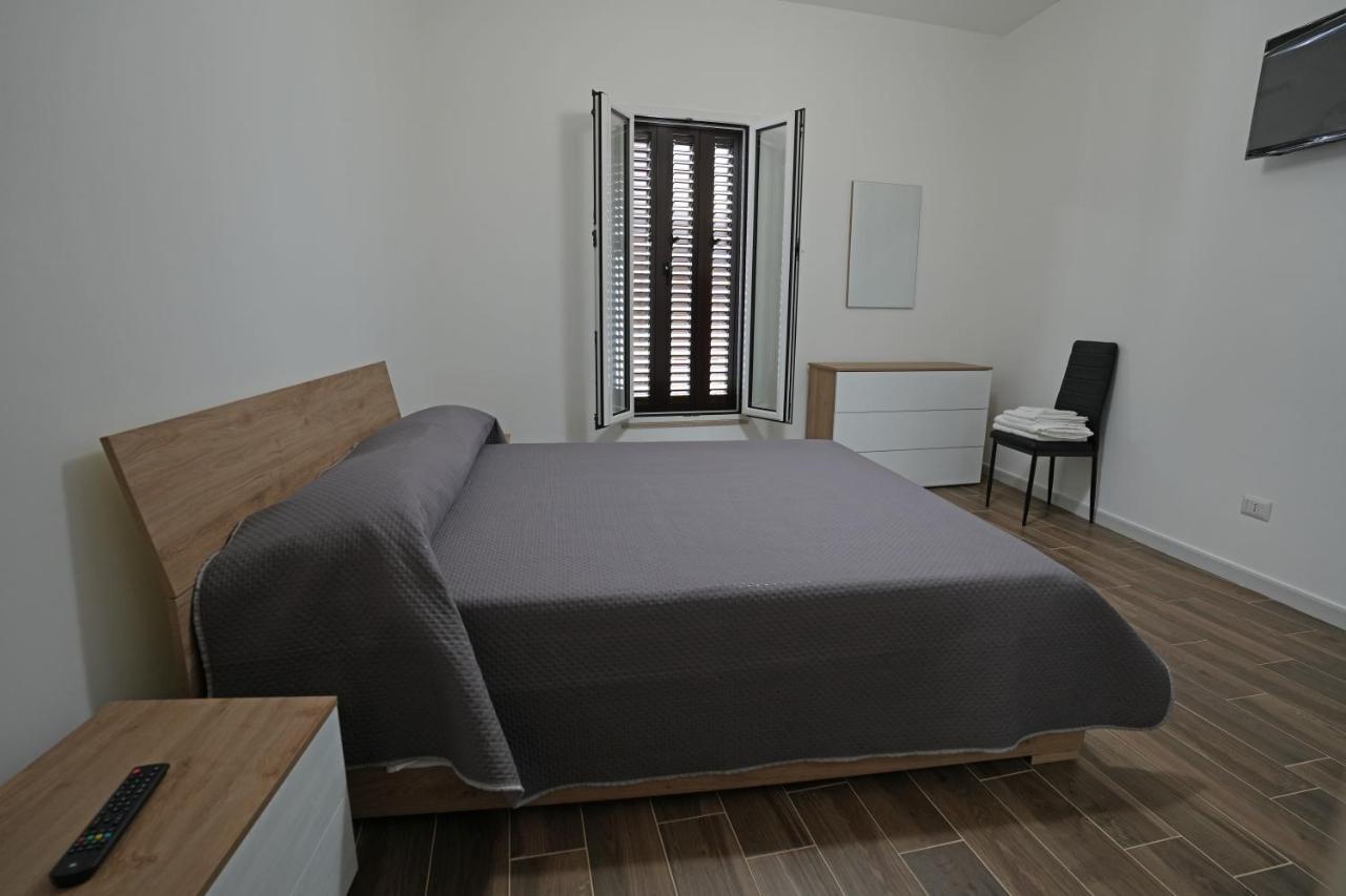 La Stradina Apartment Mola di Bari Bagian luar foto