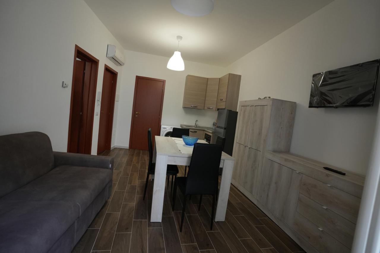 La Stradina Apartment Mola di Bari Bagian luar foto