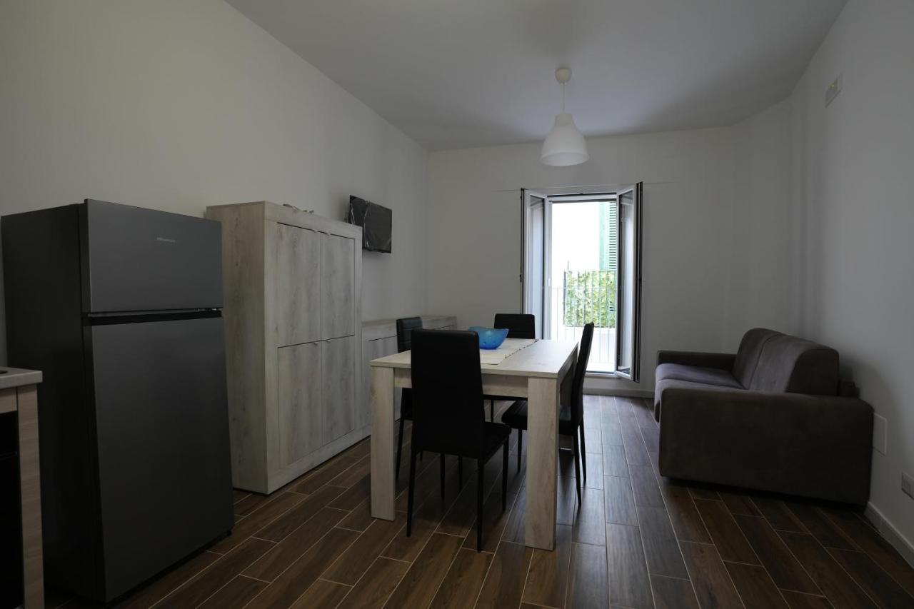 La Stradina Apartment Mola di Bari Bagian luar foto