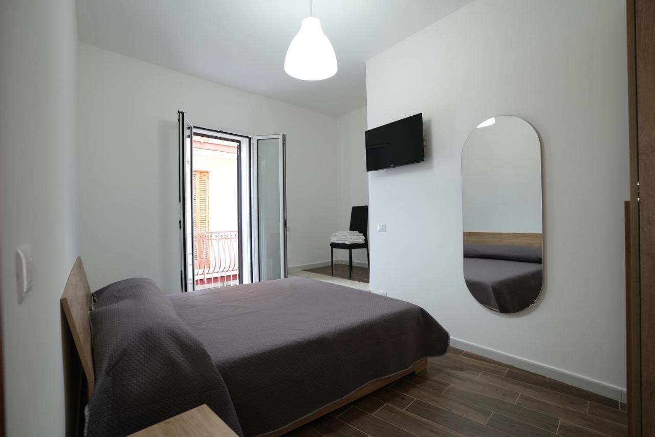 La Stradina Apartment Mola di Bari Bagian luar foto
