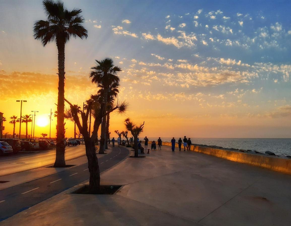 La Stradina Apartment Mola di Bari Bagian luar foto
