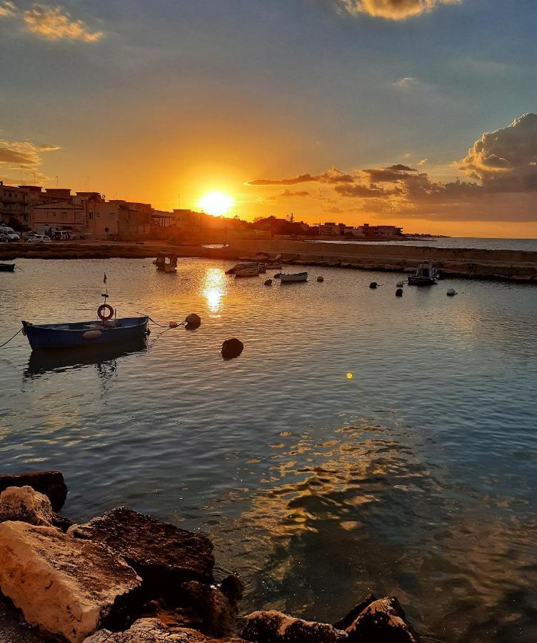 La Stradina Apartment Mola di Bari Bagian luar foto